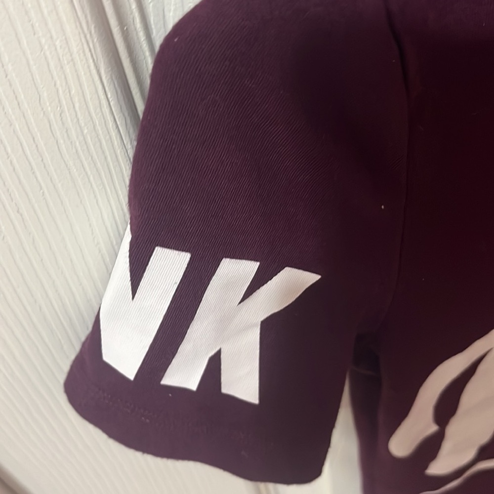Vee neck - Picture 5 of 8